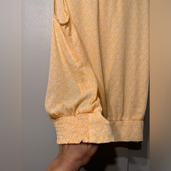 NEW Loft Sleeveless Top - Picture 3 of 6